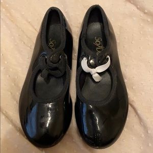 Toddler tap shoes